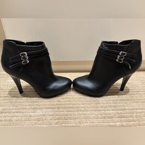 Elegant Black Ankle Boots Kelly & Katie